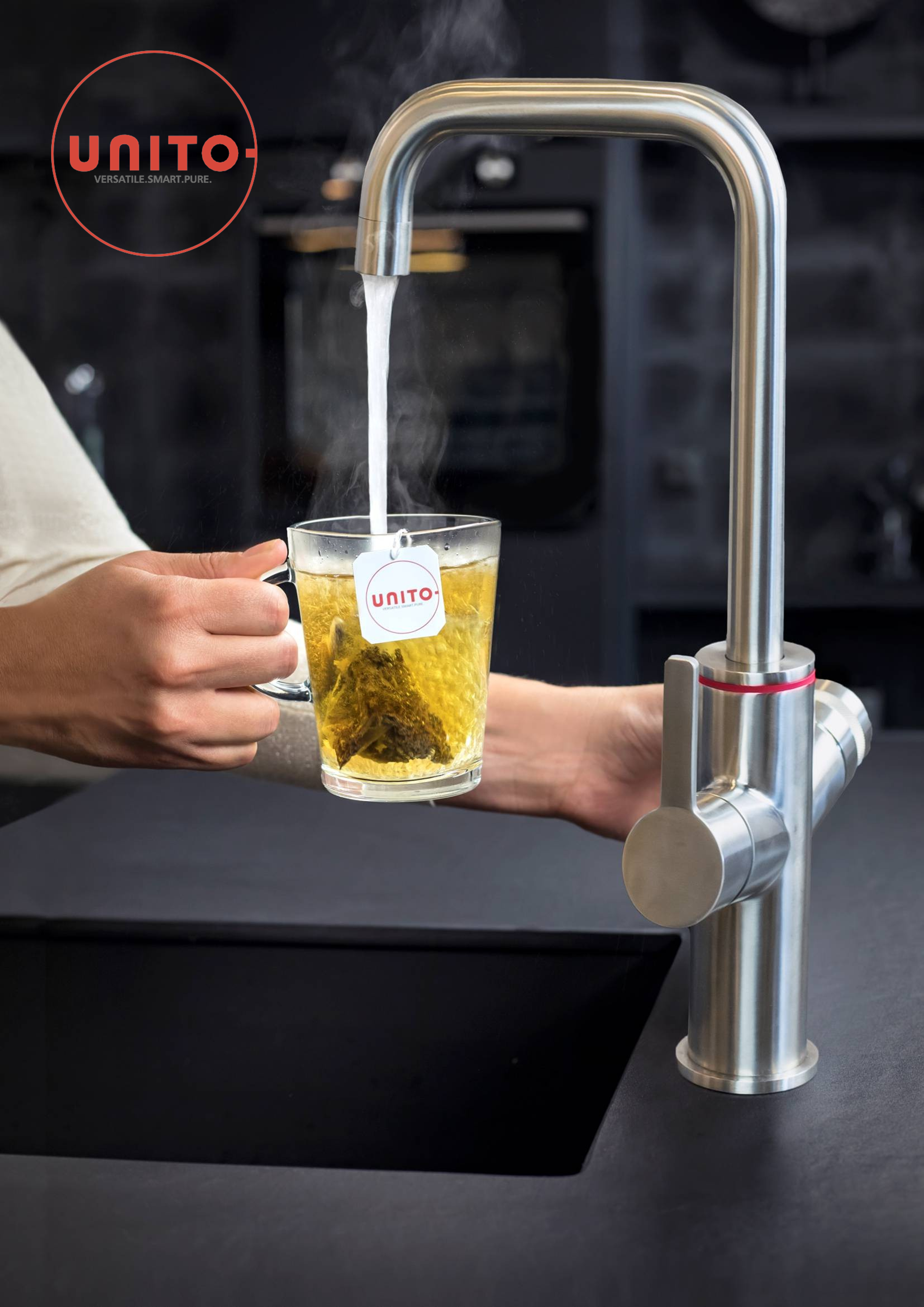 UNITO kokend water kraan schenkt direct 100°C water in een glas thee, moderne keuken kraan voor gemak en snelheid.