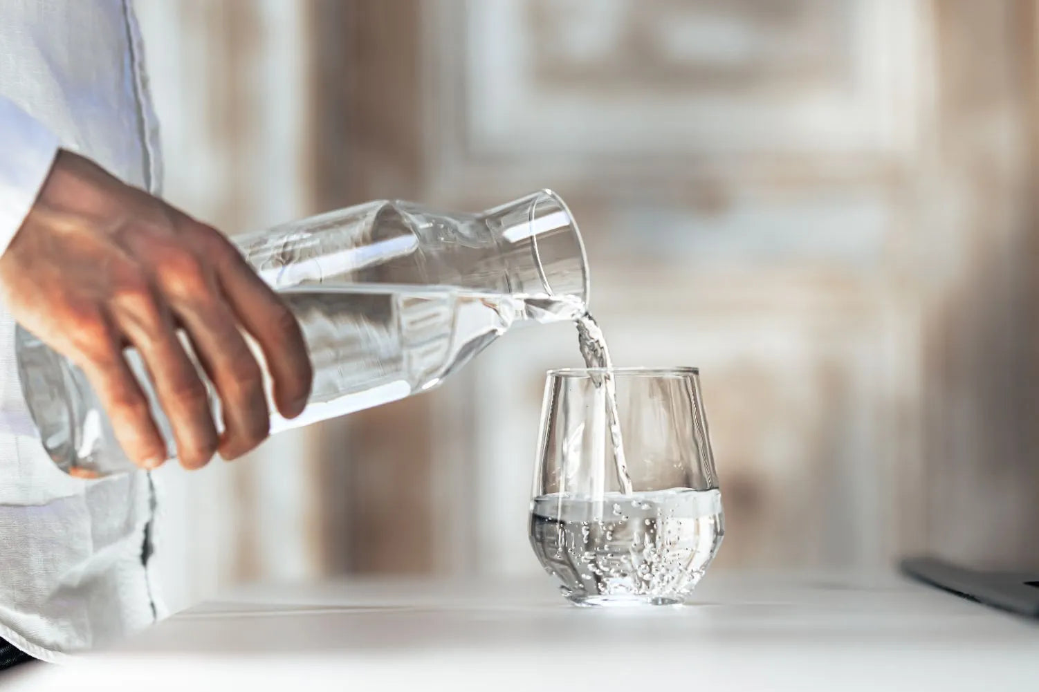 Zuiver water wat ik een glas wordt geschenk