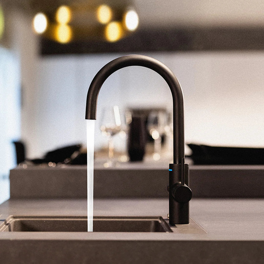 Unito Lava kokend‑waterkraan 3‑in‑1 zwart