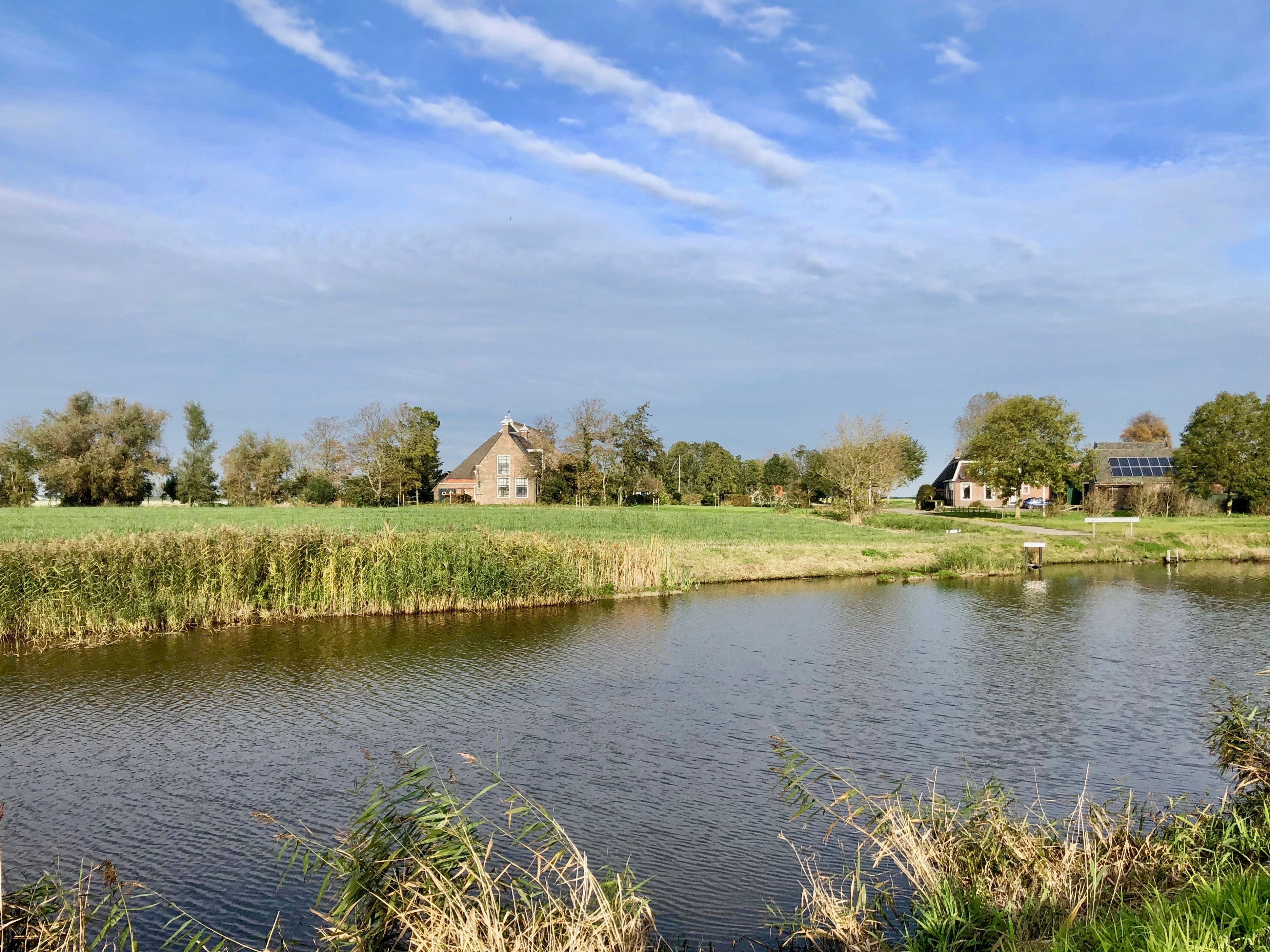De eerste plons in Hallum: Water uit de Hallumervaart drinkbaar?