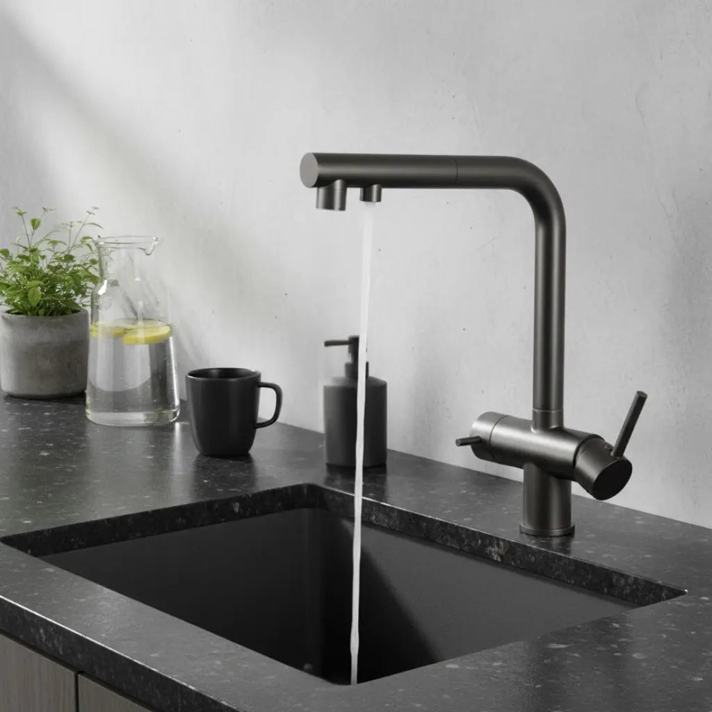 The Essence zuiver water kraan (gunmetal) uit het waterfilter abonnement van PureAqua
